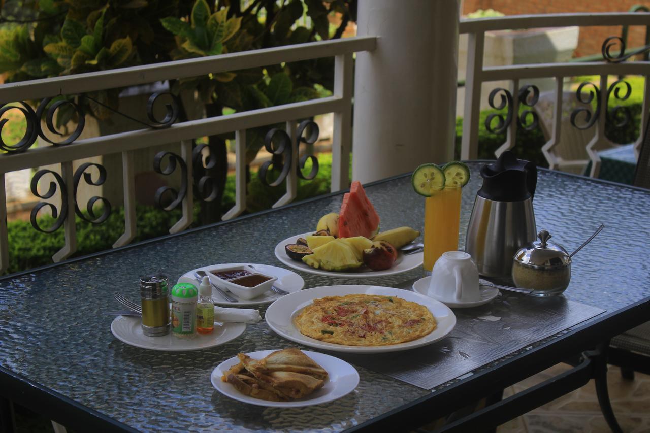 Hotel Step Town Kigali Exterior foto